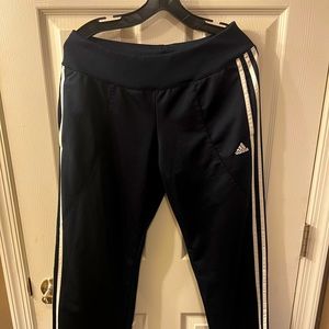 Women’s Adidas Pants Medium